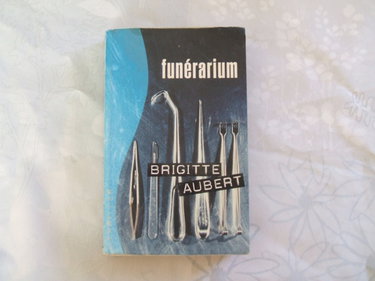 Couverture de Funérarium (Thriller) par Brigitte Aubert