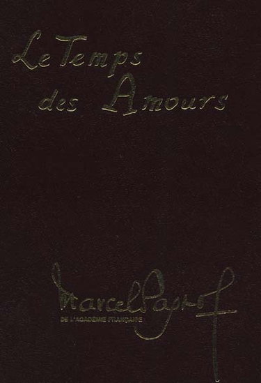 Couverture de Souvenirs d'enfance. Vol. 4. Le temps des amours : des souvenirs d'enfance