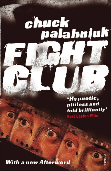 Couverture de Fight Club: A Cult Classic Satire of Masculinity and Modern Consumerism par Chuck Palahniuk