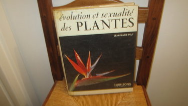 Couverture de EVOLUTION ET SEXUALITE DES PLANTES. par Jean-Marie Pelt