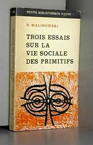 Couverture de Trois essais sur la vie sociale des primitifs