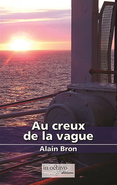 Couverture de Au creux de la vague par Alain Bron