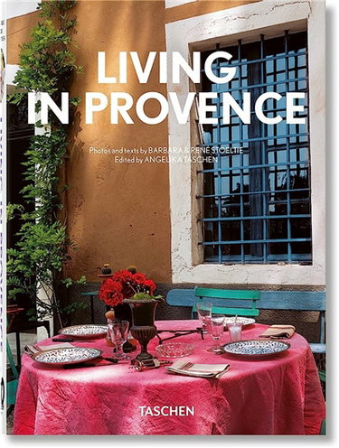 Couverture de Living in Provence par Barbara Stoeltie
