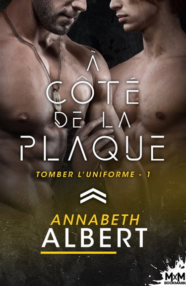 Couverture de A côté de la plaque : Tomber l'uniforme, T1