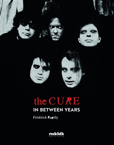 Couverture de The Cure : in between years