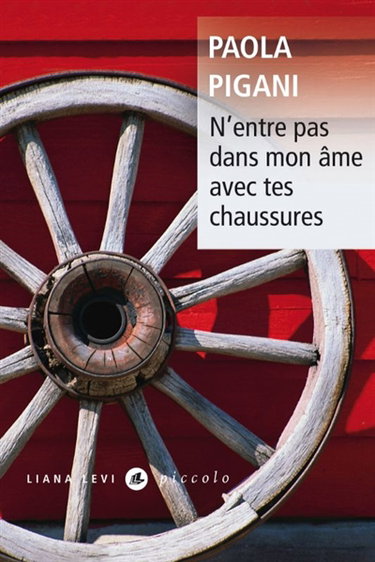 Couverture de N'entre pas dans mon âme avec tes chaussures