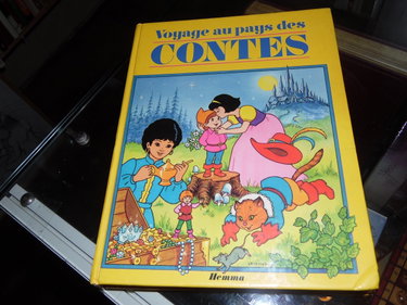 Couverture de Voyage au Pays des Contes