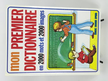 Couverture de Mon Premier Dictionnaire En 2000 Mots
