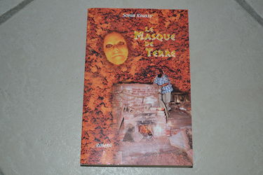 Le masque de terre