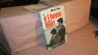 Et à l'heure de notre mort.