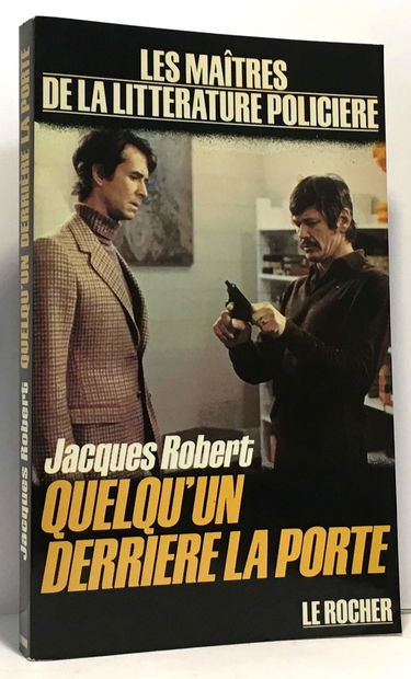 Quelqu'un derrière la porte