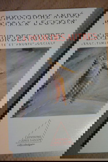 La peur des autres : trac, timidité et phobie sociale