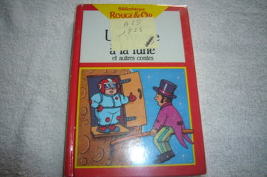 Couverture de Un voyage a la lune / et autres contes