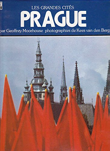 Couverture de Prague par Geoffrey Moorhouse
