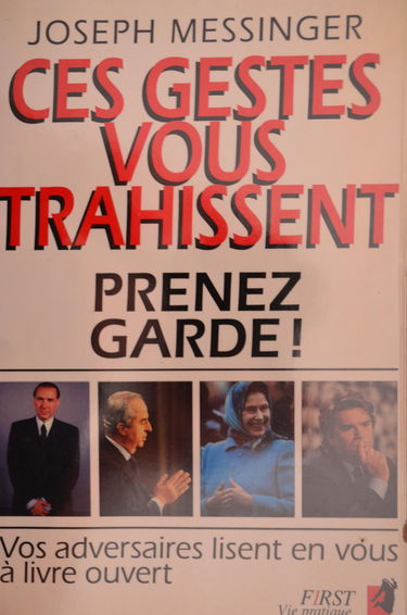 Ces gestes vous trahissent