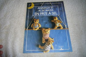 Animaux acrobates en pâte à sel