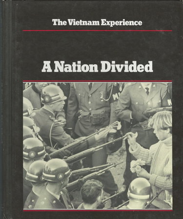 Couverture de A Nation Divided