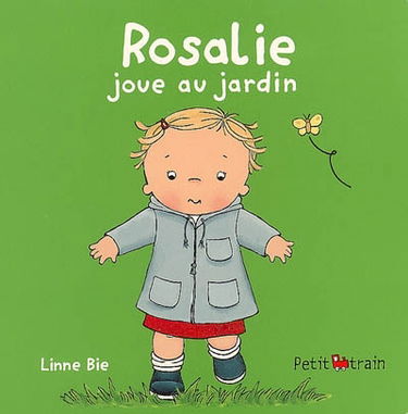 Rosalie joue au jardin