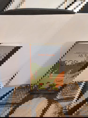 Le monde de Sophie : roman sur l'histoire de la philosophie