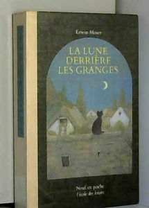 La lune derrière les granges