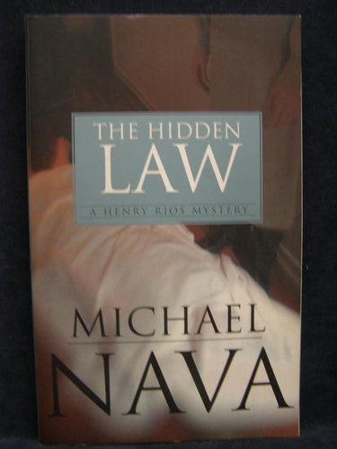 Couverture de The Hidden Law: A Henry Rios Mystery