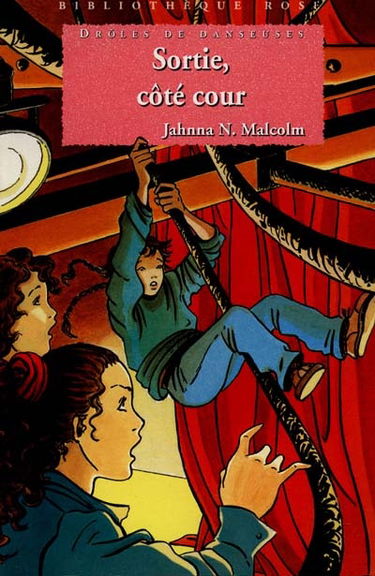 Sortie, côté cour : drôles de danseuses