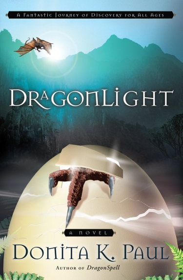 Couverture de DragonLight: A Novel
