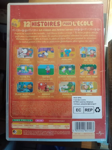 Couverture de Ma Compil' -12 Histoires pour l'école-La Classe des Petits héros