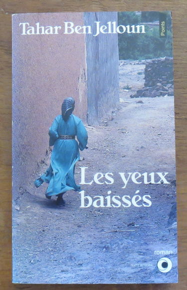 Les Yeux baissés