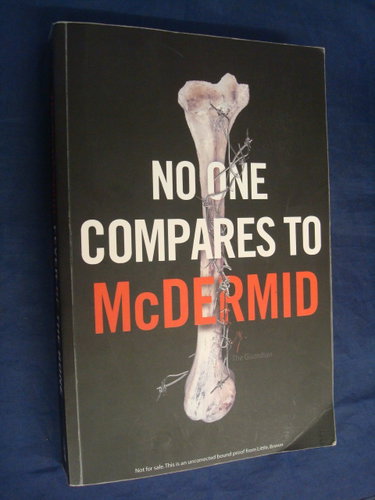 Couverture de Fever Of The Bone: (Tony Hill and Carol Jordan, Book 6) par Val McDermid
