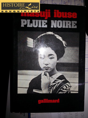 Couverture de Pluie Noire Gallimard Du monde entier 1972