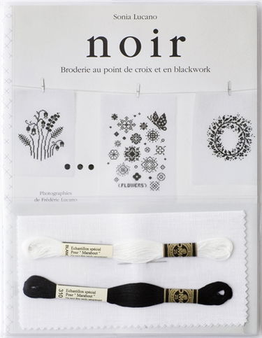 Noir : broderie au point de croix et en blackwork