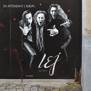 Couverture de En attendant l’album