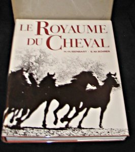 Couverture de Le royaume du cheval