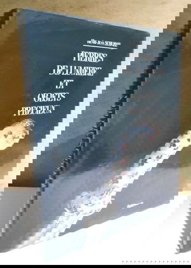 Pierres de lumière et objets précieux