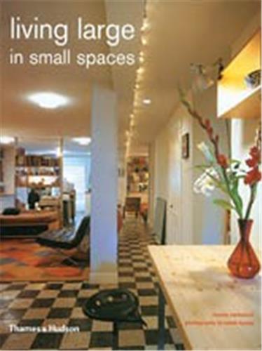 Couverture de Living Large Small Spaces