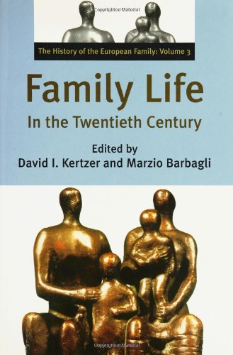 Couverture de Family Life in the Twentieth Century