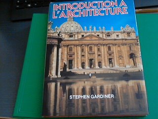 Couverture de INTRODUCTION A L'ARCHITECTURE