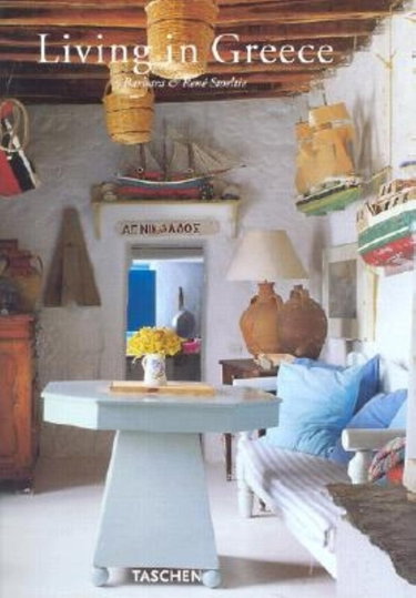 Couverture de Living in Greece