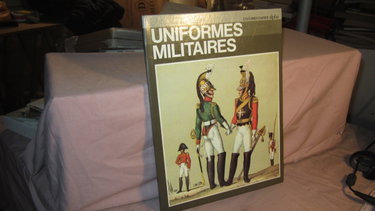 Couverture de Uniformes militaire.