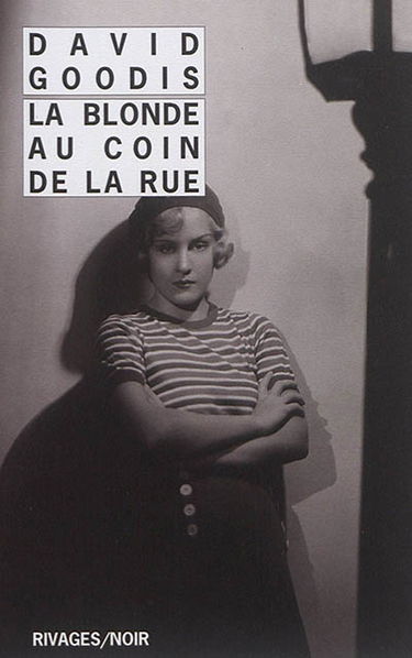La blonde au coin de la rue