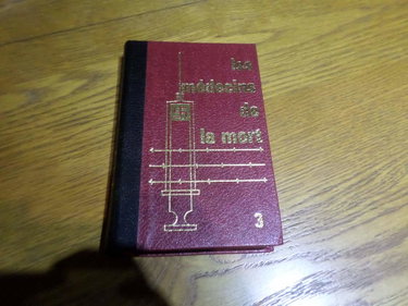 Couverture de Les Médecins De La Mort - Tome 3