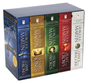 Couverture de George R. R. Martin's A Game of Thrones 5-Book Boxed Set (Song of Ice and Fire Series): A Game of Thrones, A Clash of Kings, A Storm of Swords, A Feast for Crows, and A Dance with Dragons