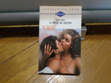 La proie du destin : Collection Harlequin azur n°1711
