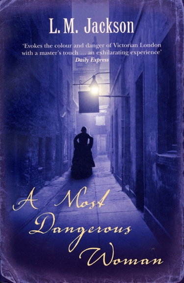 Couverture de A Most Dangerous Woman: (Sarah Tanner 1)