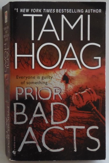 Couverture de Prior Bad Acts. par Tami Hoag