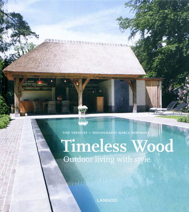 Couverture de Timeless wood : outdoor living with style