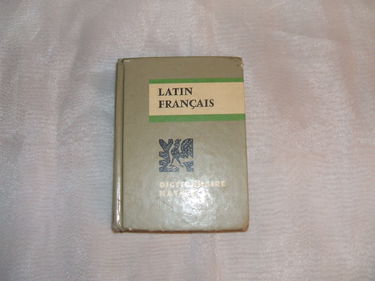 Dictionnaire latin-français