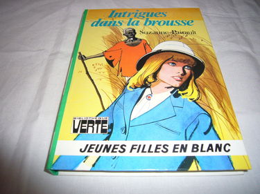 Intrigues dans la brousse