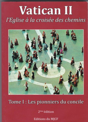 Couverture de Vatican II, l'Eglise à la croisée des chemins. Tome 1 : Les pionniers du concile par Collectif